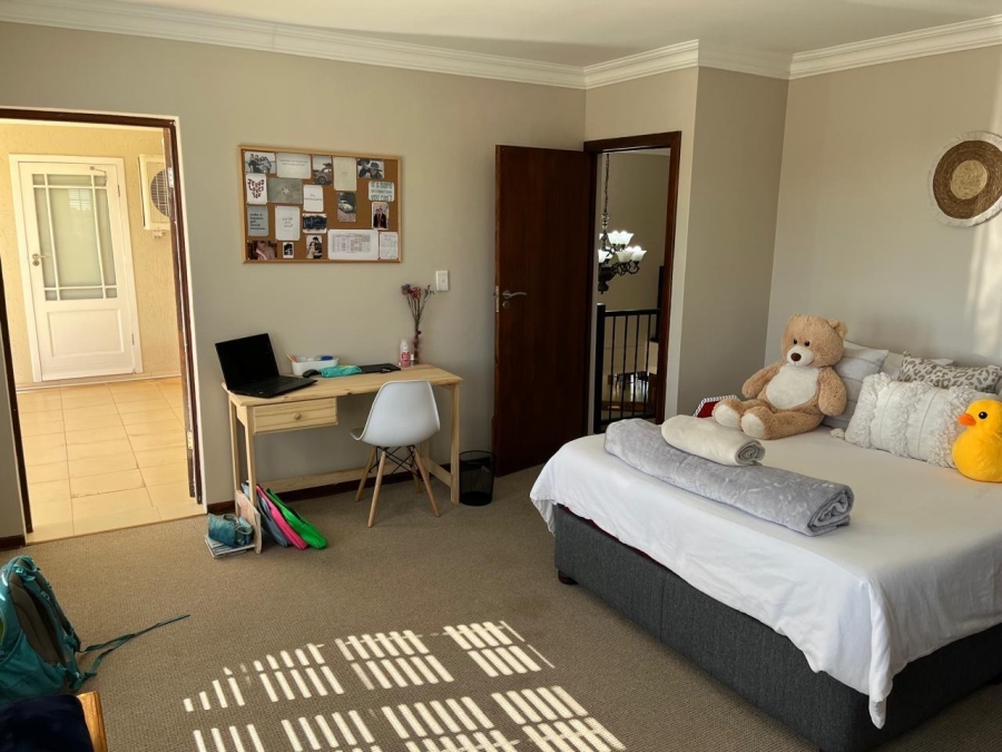 4 Bedroom Property for Sale in Groenvlei Sh Free State